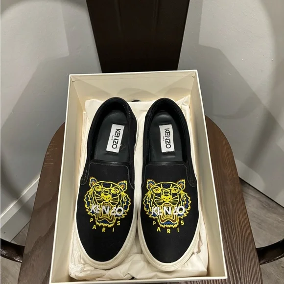 Kenzo Black Slip-Ons with Vibrant Yellow Tiger - Picture 1 of 3